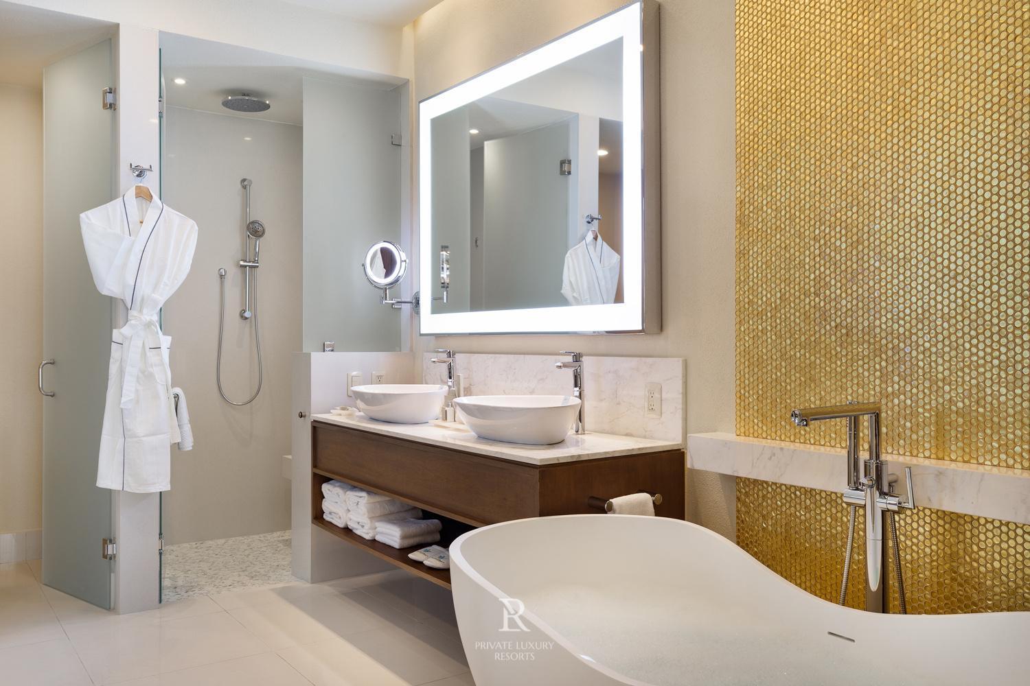Resort Deluxe Elite Ocean View - La Valencia *