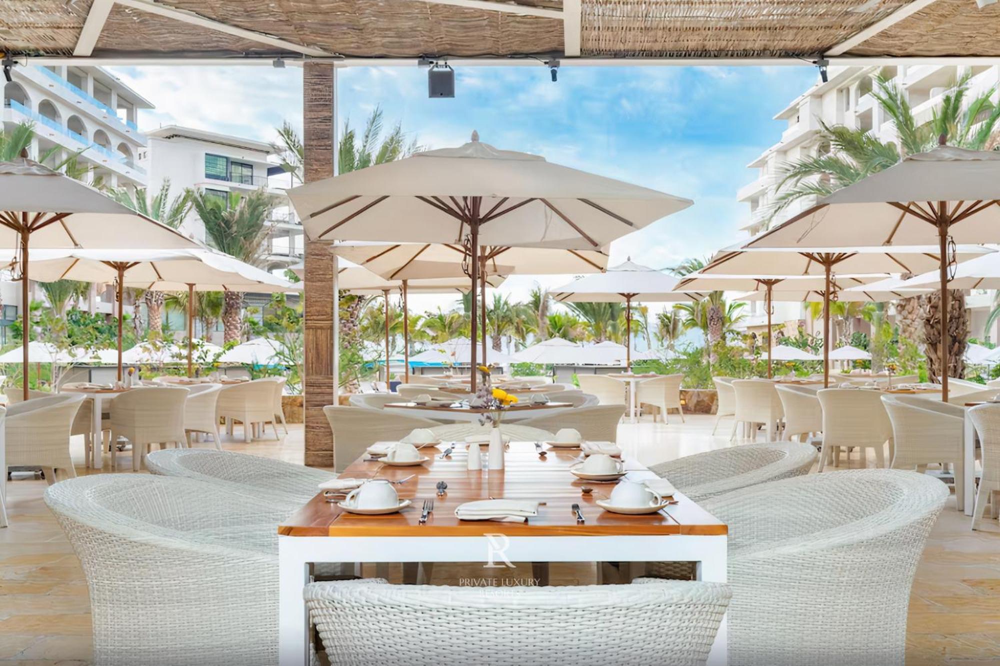Deluxe Elite Ocean View - La Valencia Resort